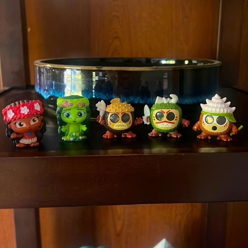 RARE SERIES 10 MOANA